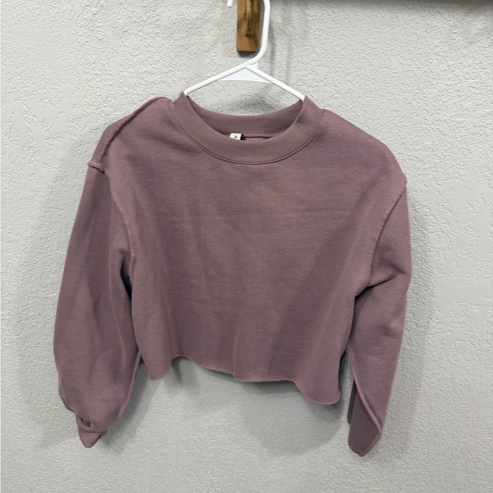Chic Mauve Cropped Sweatshirt
